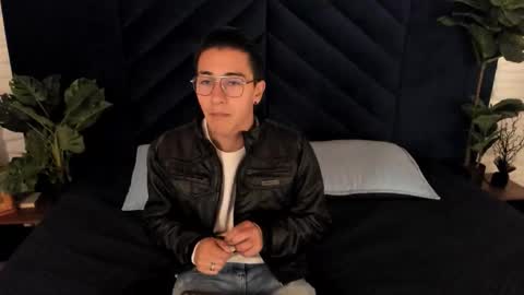 Andy Joy  online show from October 8, 11:05 am