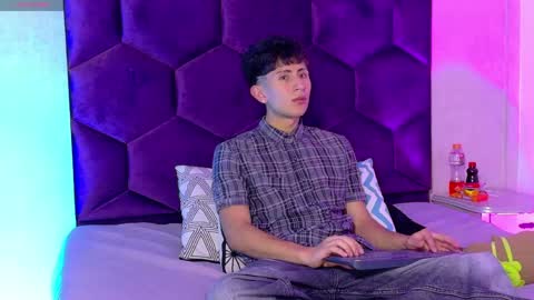 andyjustgame  online show from April 14, 4:16 am