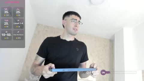 Snapshot of andyshaaw chatting on January 7, 11:35 pm Andy Shaw online show from January 7, 11:35 pm