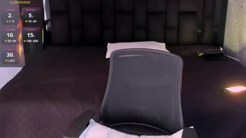 Andy online show from October 28, 9:27 pm