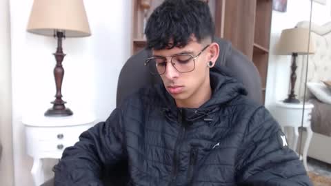 andyxibrat online show from April 1, 11:55 am