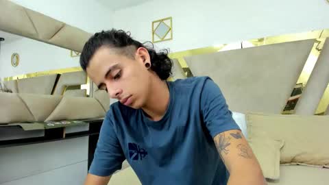 andyxibrat online show from November 12, 6:32 pm