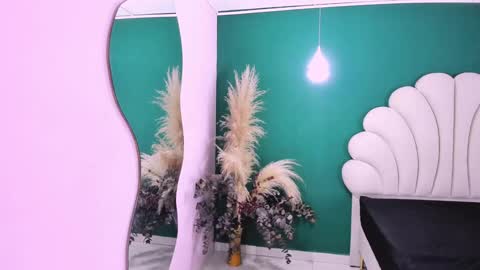 ANEE SAVAL online show from January 30, 12:06 pm