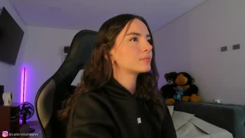      online show from April 3, 3:24 am