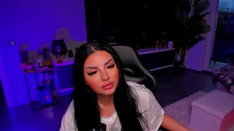 Anne online show from March 30, 4:29 pm