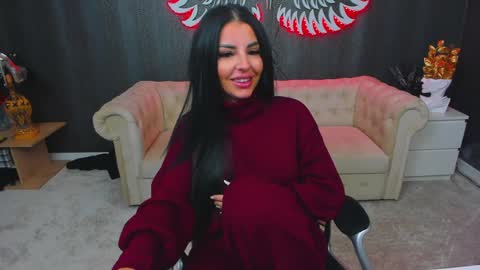 Snapshot of anemariejolie chatting on February 8, 2:27 pm Anne online show from February 8, 2:27 pm