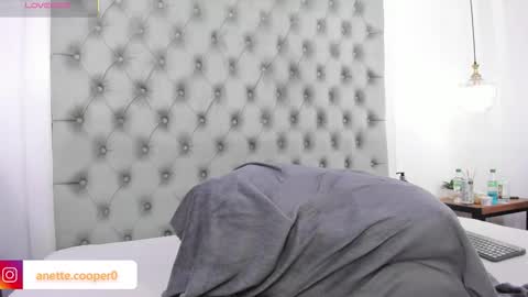 anette_cooper online show from March 12, 4:05 am