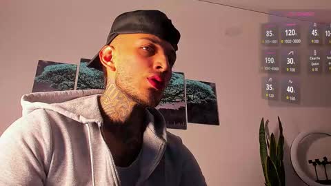 Angel online show from November 9, 11:24 am