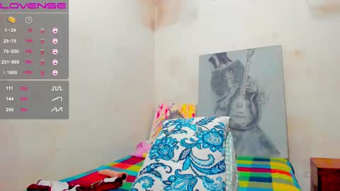 Snapshot of angel_blondie_ chatting on September 11, 1:40 am Anglica online show from September 11, 1:40 am