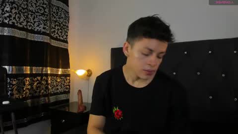 Snapshot of angel_cuervo chatting on February 12, 12:33 pm Angel Cuervo online show from February 12, 12:33 pm
