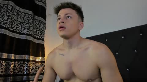 Snapshot of angel_cuervo chatting on January 29, 12:35 pm Angel Cuervo online show from January 29, 12:35 pm
