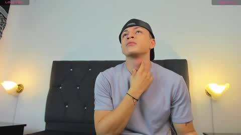 Snapshot of angel_cuervo chatting on February 5, 12:38 pm Angel Cuervo online show from February 5, 12:38 pm