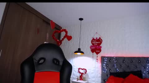 Snapshot of angel_dl chatting on February 25, 6:12 pm Angel online show from February 25, 6:12 pm