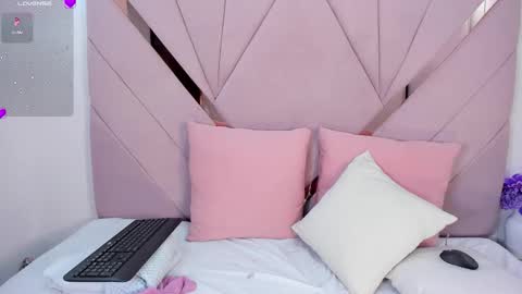 Angel Dthroat 3 online show from October 22, 5:10 am