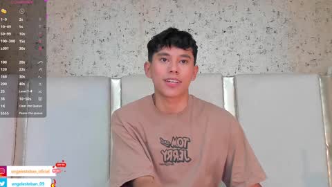 Snapshot of angel_esteban_fx chatting on February 18, 3:53 am ngel Esteban online show from February 18, 3:53 am