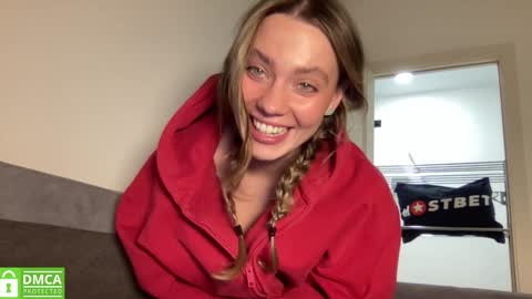 Snapshot of angel_from_sky chatting on January 24, 1:57 pm Greetings Jess online show from January 24, 1:57 pm
