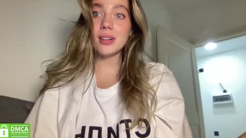 Snapshot of angel_from_sky chatting on January 30, 3:51 pm Greetings Jess online show from January 30, 3:51 pm