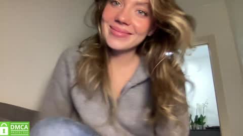 Snapshot of angel_from_sky chatting on March 4, 2:10 pm Greetings Jess online show from March 4, 2:10 pm