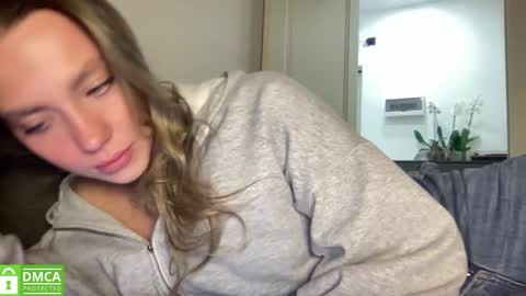 Snapshot of angel_from_sky chatting on March 12, 2:45 pm Greetings Jess online show from March 12, 2:45 pm