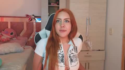 Snapshot of angel_lusst chatting on January 16, 6:35 am angeline online show from January 16, 6:35 am