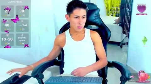 Angel Medina online show from March 2, 12:01 pm