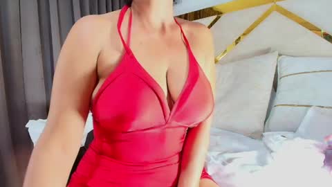 Nicolle  online show from May 11, 4:04 pm