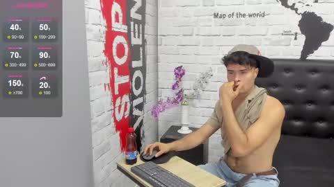 angel_schiavone online show from September 22, 5:39 pm