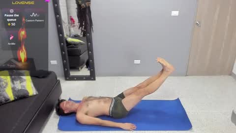 angel_schiavone online show from September 25, 7:10 pm