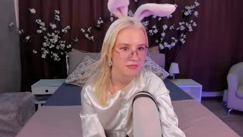 Angelica online show from June 12, 1:54 pm