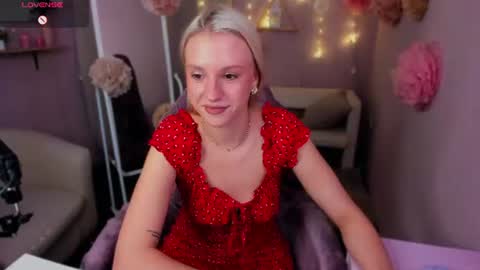 Angelica online show from July 28, 8:45 pm