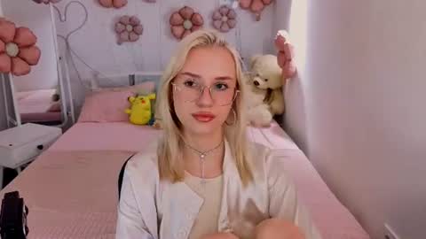Angelica online show from June 19, 1:06 pm