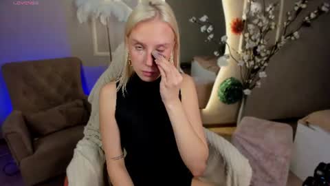 Angelica online show from June 24, 2:02 pm