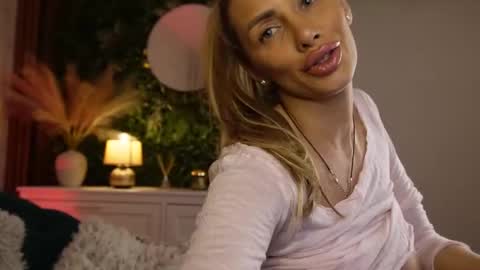 Anysia online show from January 7, 5:23 am