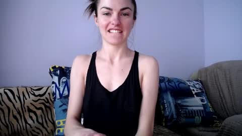 Zoe online show from April 2, 8:10 am