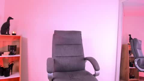 Angela Bonetti online show from October 18, 3:22 am