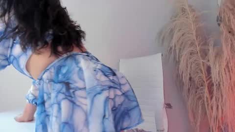 Snapshot of angela_fiory chatting on February 17, 7:01 pm Ange online show from February 17, 7:01 pm