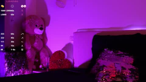 Angela online show from October 12, 1:04 pm