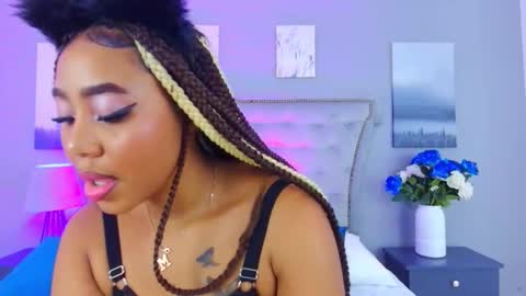 Angela Roberts online show from November 8, 4:59 am