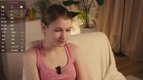 Mary online show from April 6, 12:28 pm