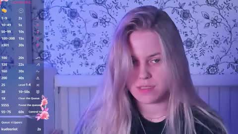 Darsi Anty online show from March 29, 3:35 pm