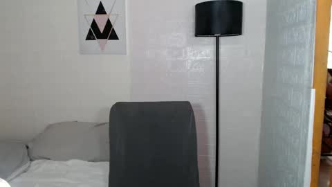 angel- i am new here please do understand that i only get naked on private room thank you online show from September 20, 3:31 am