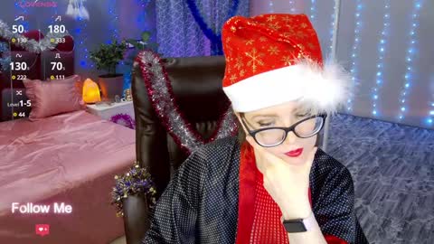 Snapshot of angelawhity chatting on December 26, 6:43 pm Angela online show from December 26, 6:43 pm
