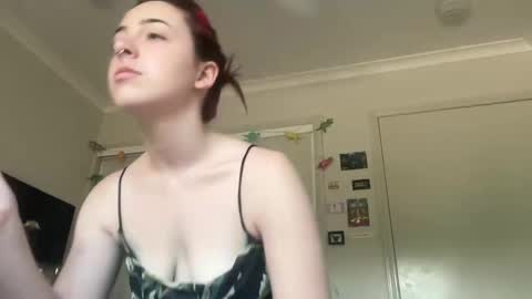 Snapshot of angelcak3s chatting on February 7, 6:03 am venellope888 online show from February 7, 6:03 am