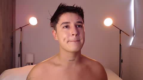 Angel online show from February 3, 7:29 pm