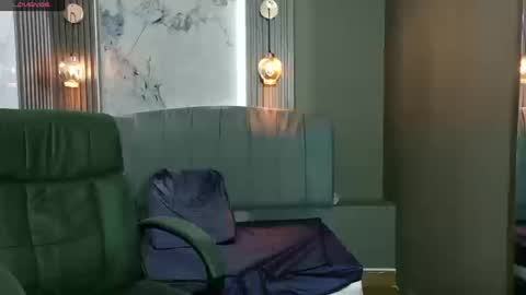 angel online show from September 9, 1:33 pm