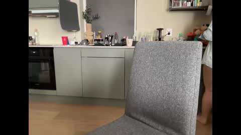 AngelHarly online show from March 6, 9:03 am