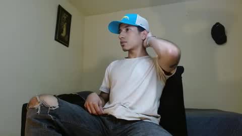 Snapshot of angelhil chatting on March 1, 3:32 am Angel of littlebandido online show from March 1, 3:32 am