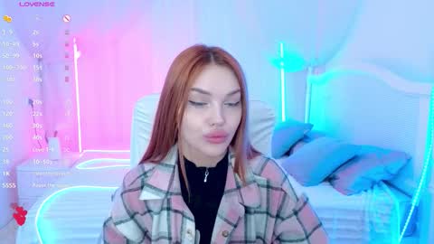 Snapshot of angeli_eyes chatting on September 18, 8:40 am Ksenia online show from September 18, 8:40 am