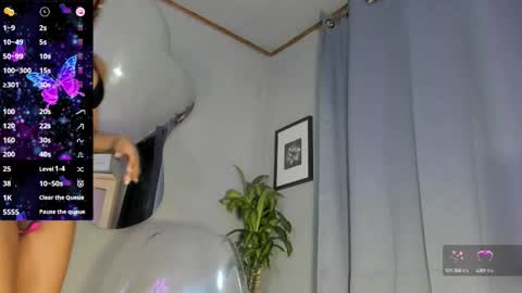 Snapshot of angeli_sexi chatting on September 19, 12:37 am Carolina online show from September 19, 12:37 am