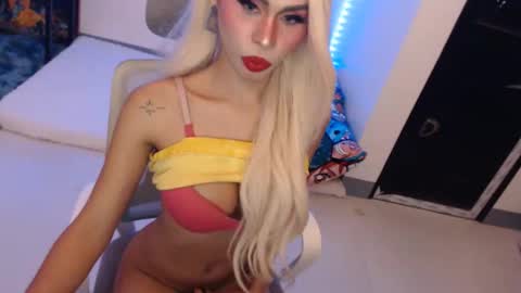 DIVINE ANGEL online show from May 15, 8:12 am